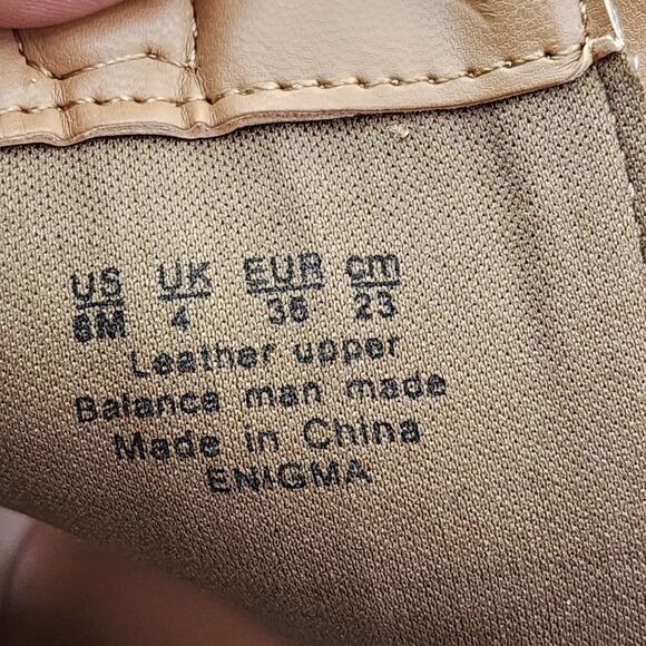 Fergie Women's Enigma Leather Block Heel Ankle Boots - 6M - Picture 7 of 8